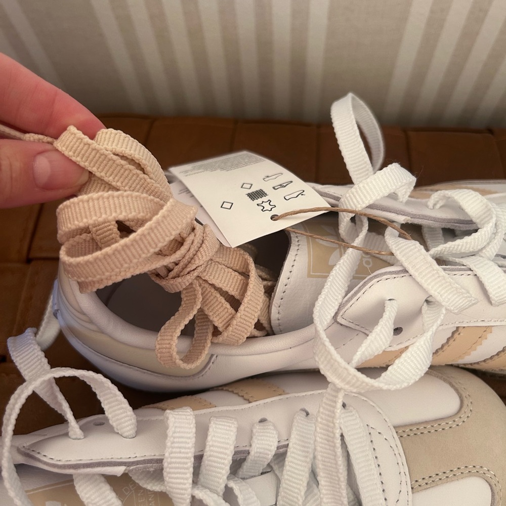 NWT Adidas Samba OG Athletic Sneaker White/Sand Strata / Off White Women’s Sz 8 - Picture 9 of 14